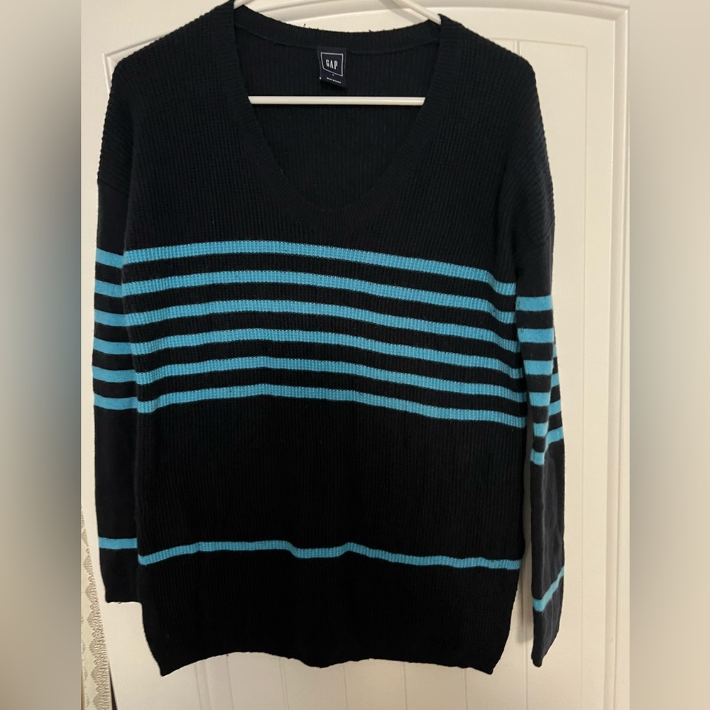 Gap V neck sweater Navy & Blue